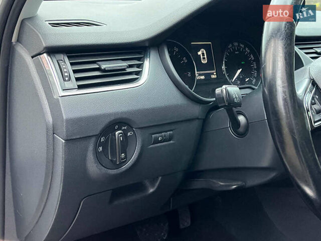 Білий Шкода Октавія, об'ємом двигуна 1.8 л та пробігом 217 тис. км за 9490 $, фото 13 на Automoto.ua