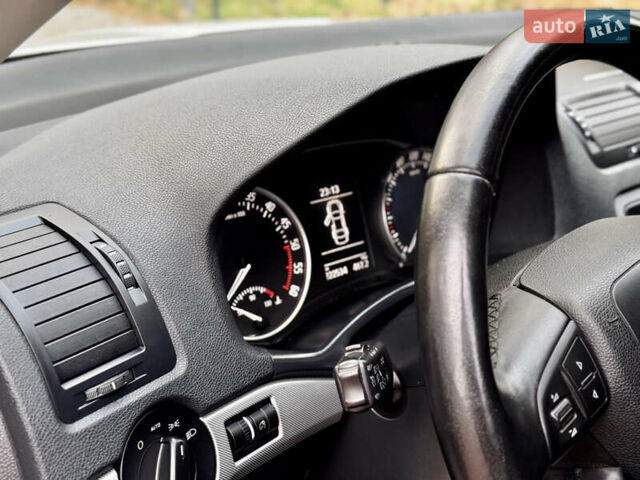 Шкода Октавія 2013 у Вінниці на Automoto.ua Білий Шкода Октавія, об'ємом двигуна 2 л та пробігом 223 тис. км за 10600 $, фото 32 на Automoto.ua