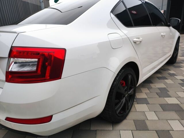 Белый Шкода Октавия, объемом двигателя 1.6 л и пробегом 250 тыс. км за 11499 $, фото 3 на Automoto.ua