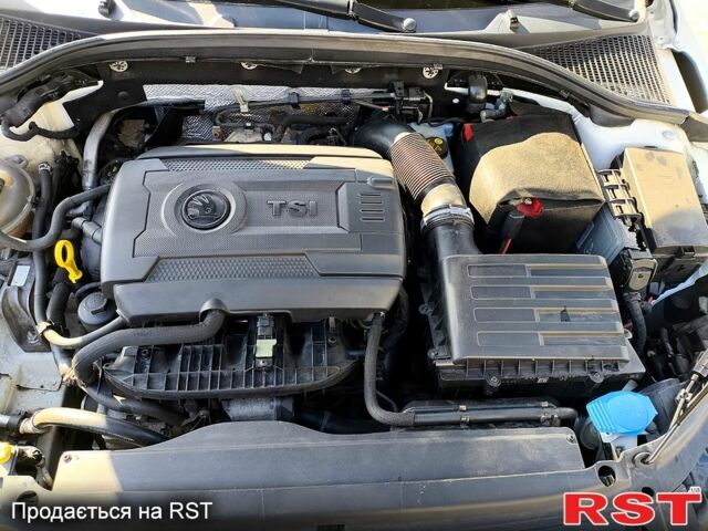 Белый Шкода Октавия, объемом двигателя 1.8 л и пробегом 233 тыс. км за 9600 $, фото 11 на Automoto.ua