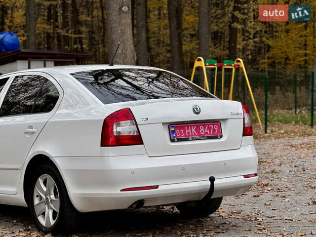 Шкода Октавія 2013 у Вінниці на Automoto.ua Білий Шкода Октавія, об'ємом двигуна 2 л та пробігом 223 тис. км за 10600 $, фото 14 на Automoto.ua