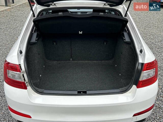 Білий Шкода Октавія, об'ємом двигуна 1.6 л та пробігом 275 тис. км за 8999 $, фото 15 на Automoto.ua