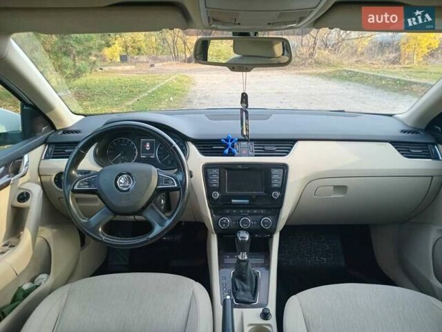 Белый Шкода Октавия, объемом двигателя 1.6 л и пробегом 218 тыс. км за 9700 $, фото 11 на Automoto.ua