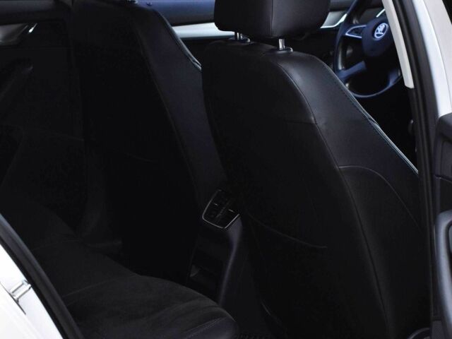 Белый Шкода Октавия, объемом двигателя 1.4 л и пробегом 255 тыс. км за 9950 $, фото 14 на Automoto.ua