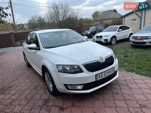 Белый Шкода Октавия, объемом двигателя 1.4 л и пробегом 72 тыс. км за 11999 $, фото 10 на Automoto.ua