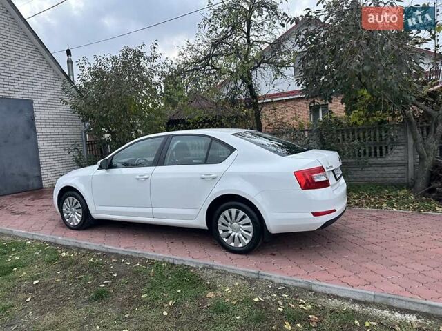 Белый Шкода Октавия, объемом двигателя 1.4 л и пробегом 72 тыс. км за 11999 $, фото 3 на Automoto.ua