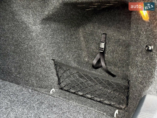 Белый Шкода Октавия, объемом двигателя 2 л и пробегом 223 тыс. км за 10700 $, фото 57 на Automoto.ua