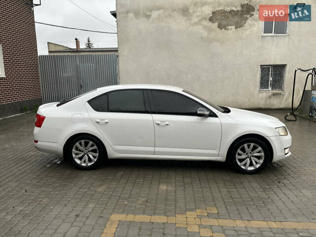 Белый Шкода Октавия, объемом двигателя 1.8 л и пробегом 174 тыс. км за 7999 $, фото 3 на Automoto.ua
