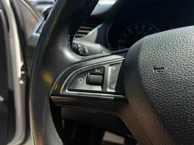 Білий Шкода Октавія, об'ємом двигуна 1.6 л та пробігом 267 тис. км за 8900 $, фото 22 на Automoto.ua