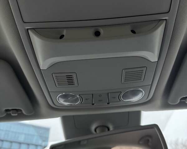 Білий Шкода Октавія, об'ємом двигуна 1.6 л та пробігом 227 тис. км за 10900 $, фото 12 на Automoto.ua