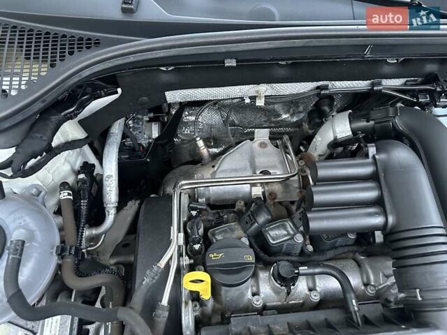 Белый Шкода Октавия, объемом двигателя 1.4 л и пробегом 72 тыс. км за 11999 $, фото 60 на Automoto.ua