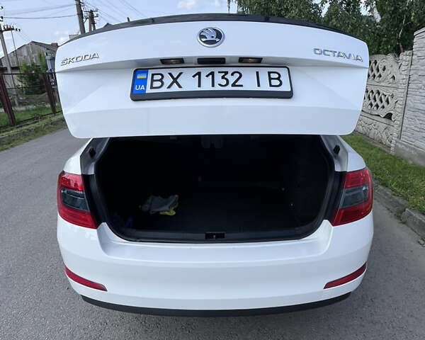 Белый Шкода Октавия, объемом двигателя 1.6 л и пробегом 242 тыс. км за 8750 $, фото 15 на Automoto.ua
