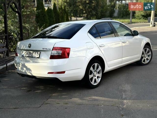 Белый Шкода Октавия, объемом двигателя 1.97 л и пробегом 254 тыс. км за 12600 $, фото 3 на Automoto.ua