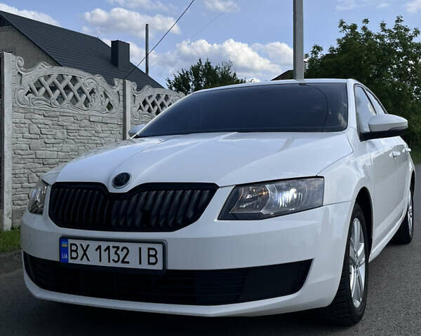 Белый Шкода Октавия, объемом двигателя 1.6 л и пробегом 242 тыс. км за 8750 $, фото 8 на Automoto.ua