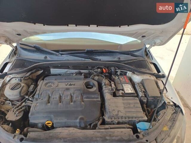 Белый Шкода Октавия, объемом двигателя 1.97 л и пробегом 308 тыс. км за 10600 $, фото 12 на Automoto.ua