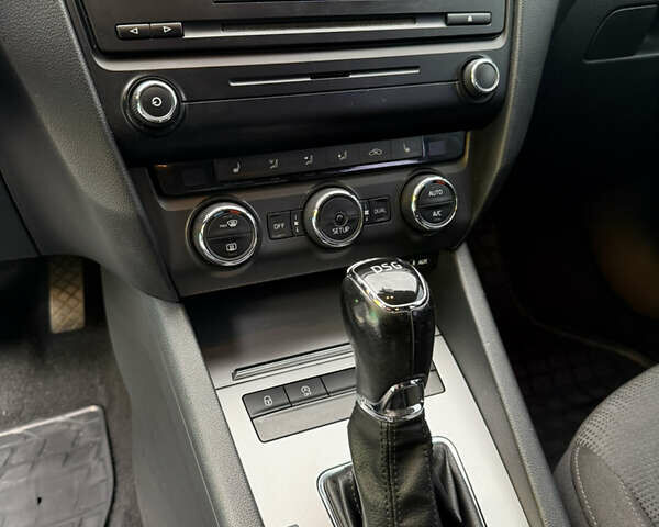Шкода Октавия 2013 в Мукачеве на Automoto.ua Белый Шкода Октавия, объемом двигателя 1.6 л и пробегом 325 тыс. км за 10999 $, фото 15 на Automoto.ua