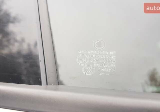 Білий Шкода Октавія, об'ємом двигуна 1.4 л та пробігом 193 тис. км за 11900 $, фото 31 на Automoto.ua