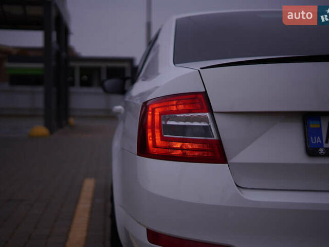 Белый Шкода Октавия, объемом двигателя 1.4 л и пробегом 254 тыс. км за 10500 $, фото 11 на Automoto.ua