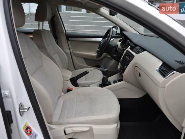 Білий Шкода Октавія, об'ємом двигуна 1.4 л та пробігом 148 тис. км за 9000 $, фото 17 на Automoto.ua