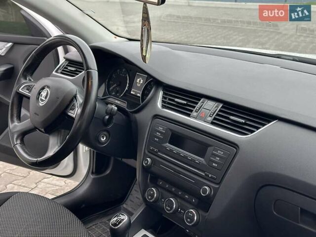 Белый Шкода Октавия, объемом двигателя 1.4 л и пробегом 156 тыс. км за 10500 $, фото 14 на Automoto.ua