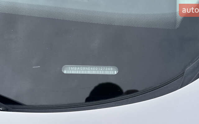 Белый Шкода Октавия, объемом двигателя 1.6 л и пробегом 227 тыс. км за 11800 $, фото 41 на Automoto.ua