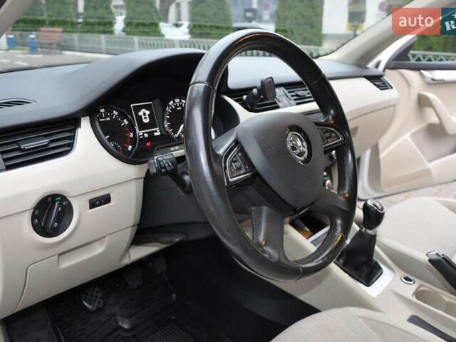 Білий Шкода Октавія, об'ємом двигуна 1.4 л та пробігом 148 тис. км за 9000 $, фото 19 на Automoto.ua