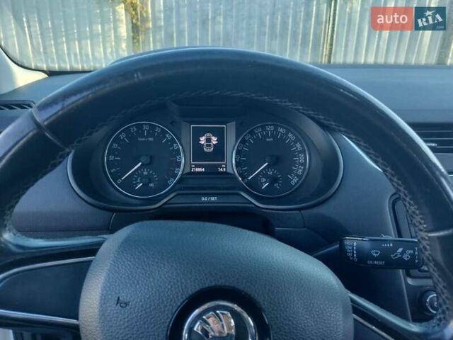 Білий Шкода Октавія, об'ємом двигуна 1.97 л та пробігом 218 тис. км за 10500 $, фото 11 на Automoto.ua