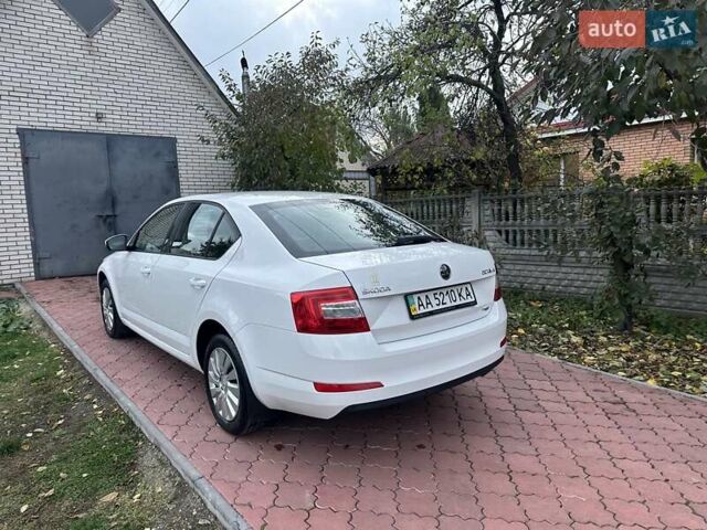 Белый Шкода Октавия, объемом двигателя 1.4 л и пробегом 72 тыс. км за 11999 $, фото 4 на Automoto.ua