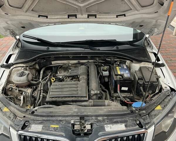 Белый Шкода Октавия, объемом двигателя 1.4 л и пробегом 198 тыс. км за 10800 $, фото 12 на Automoto.ua