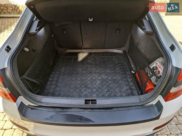 Белый Шкода Октавия, объемом двигателя 1.99 л и пробегом 136 тыс. км за 14000 $, фото 10 на Automoto.ua