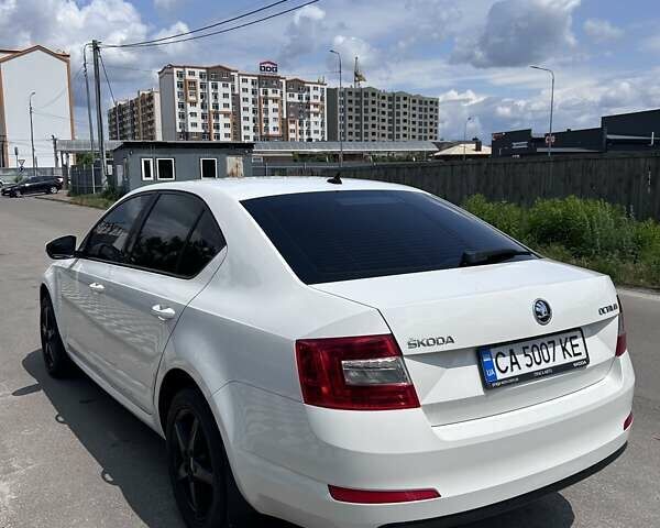 Белый Шкода Октавия, объемом двигателя 1.4 л и пробегом 205 тыс. км за 11000 $, фото 4 на Automoto.ua
