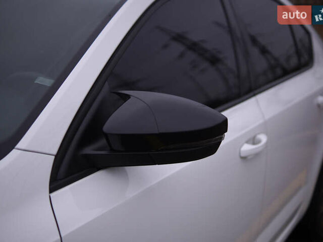 Белый Шкода Октавия, объемом двигателя 1.4 л и пробегом 254 тыс. км за 10500 $, фото 7 на Automoto.ua