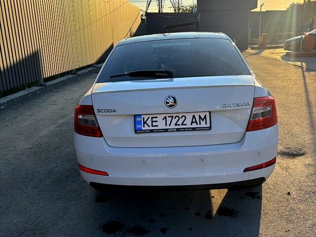 Білий Шкода Октавія, об'ємом двигуна 1.8 л та пробігом 255 тис. км за 11500 $, фото 1 на Automoto.ua