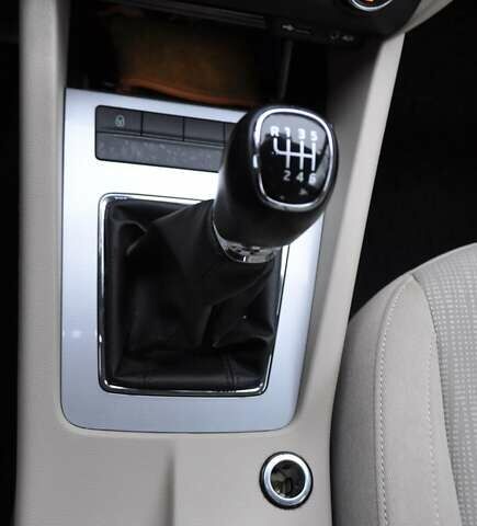 Білий Шкода Октавія, об'ємом двигуна 1.4 л та пробігом 148 тис. км за 9000 $, фото 27 на Automoto.ua