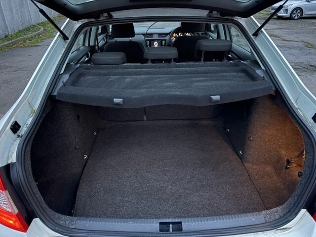 Белый Шкода Октавия, объемом двигателя 1.2 л и пробегом 122 тыс. км за 4300 $, фото 13 на Automoto.ua