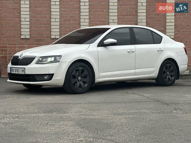 Білий Шкода Октавія, об'ємом двигуна 1.97 л та пробігом 295 тис. км за 12700 $, фото 1 на Automoto.ua