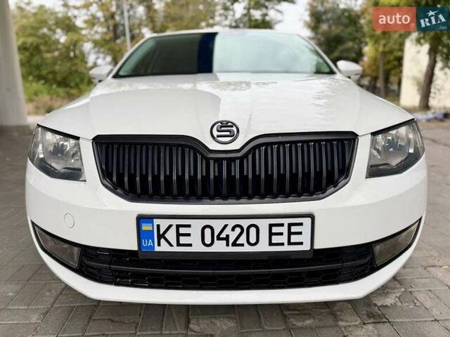Белый Шкода Октавия, объемом двигателя 1.2 л и пробегом 179 тыс. км за 8800 $, фото 25 на Automoto.ua