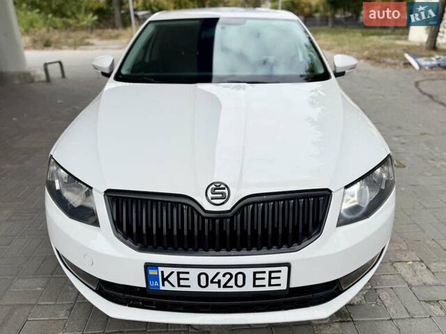 Белый Шкода Октавия, объемом двигателя 1.2 л и пробегом 179 тыс. км за 8800 $, фото 24 на Automoto.ua