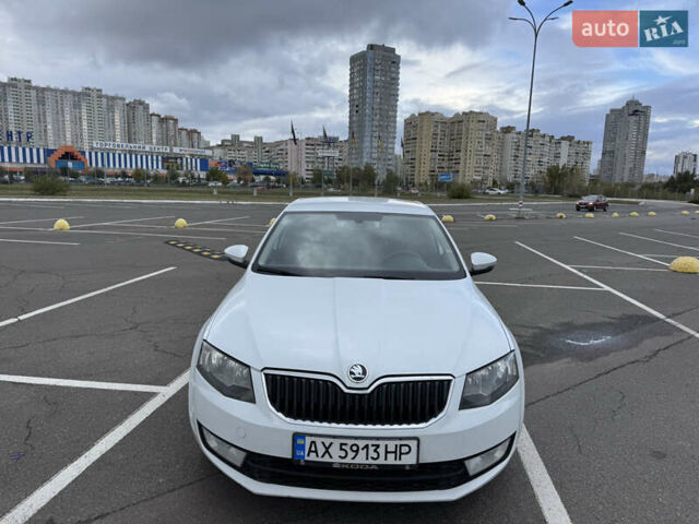 Белый Шкода Октавия, объемом двигателя 1.4 л и пробегом 208 тыс. км за 10500 $, фото 1 на Automoto.ua