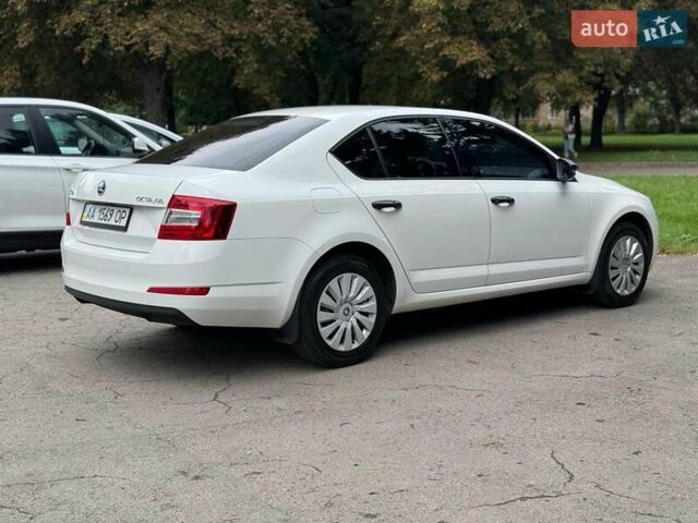 Белый Шкода Октавия, объемом двигателя 1.4 л и пробегом 287 тыс. км за 8299 $, фото 6 на Automoto.ua