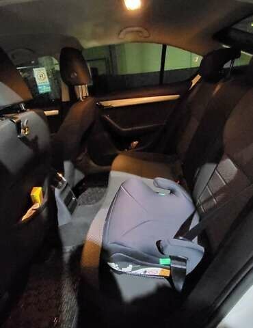 Білий Шкода Октавія, об'ємом двигуна 1.4 л та пробігом 132 тис. км за 11800 $, фото 7 на Automoto.ua