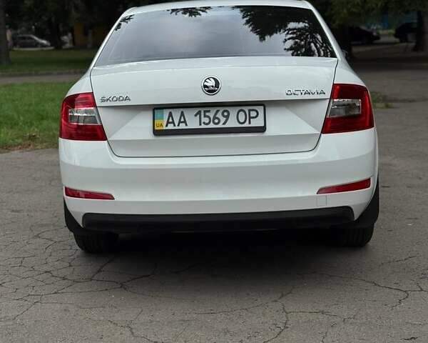 Белый Шкода Октавия, объемом двигателя 1.4 л и пробегом 287 тыс. км за 8299 $, фото 14 на Automoto.ua