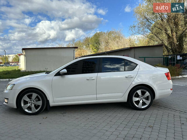 Шкода Октавия 2014 в Каменце-Подольском на Automoto.ua Белый Шкода Октавия, объемом двигателя 1.6 л и пробегом 180 тыс. км за 10800 $, фото 17 на Automoto.ua