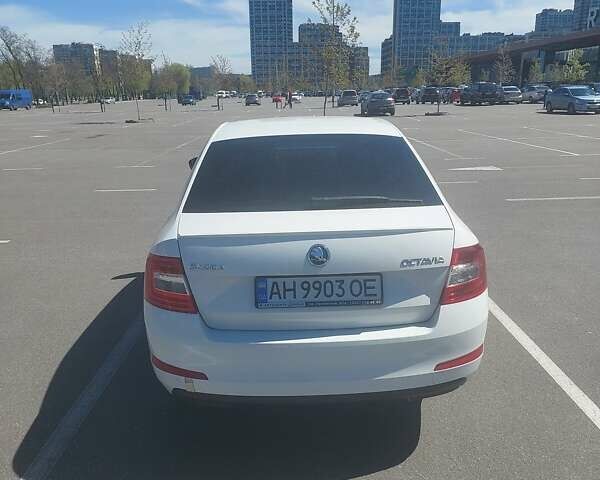 Білий Шкода Октавія, об'ємом двигуна 1.8 л та пробігом 120 тис. км за 12500 $, фото 3 на Automoto.ua