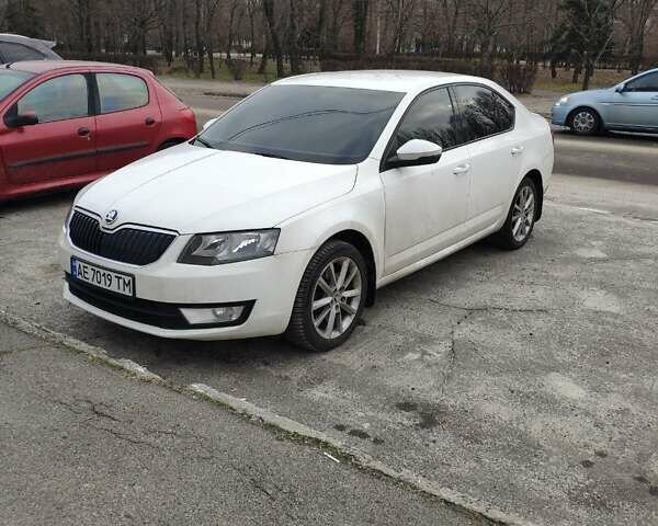 Белый Шкода Октавия, объемом двигателя 1.8 л и пробегом 130 тыс. км за 10599 $, фото 7 на Automoto.ua