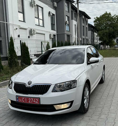 Шкода Октавия 2014 в Ужгороде на Automoto.ua Белый Шкода Октавия, объемом двигателя 1.6 л и пробегом 270 тыс. км за 8950 $, фото 4 на Automoto.ua