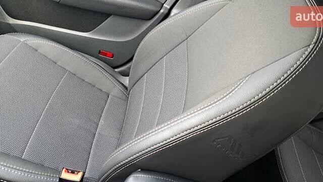Білий Шкода Октавія, об'ємом двигуна 1.6 л та пробігом 183 тис. км за 9300 $, фото 18 на Automoto.ua