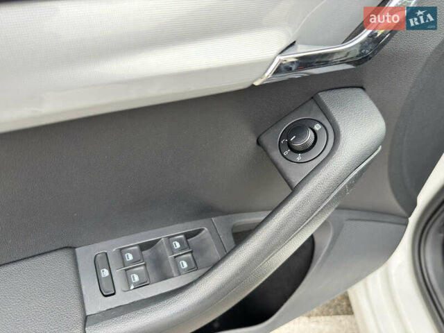Білий Шкода Октавія, об'ємом двигуна 1.4 л та пробігом 194 тис. км за 8800 $, фото 11 на Automoto.ua