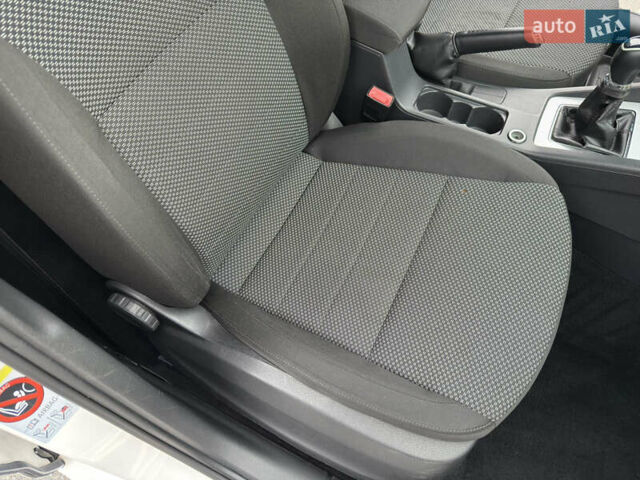 Білий Шкода Октавія, об'ємом двигуна 1.4 л та пробігом 194 тис. км за 8800 $, фото 13 на Automoto.ua