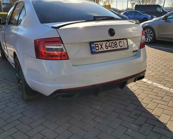 Шкода Октавия 2014 в Хмельницком на Automoto.ua Белый Шкода Октавия, объемом двигателя 1.2 л и пробегом 262 тыс. км за 9200 $, фото 17 на Automoto.ua
